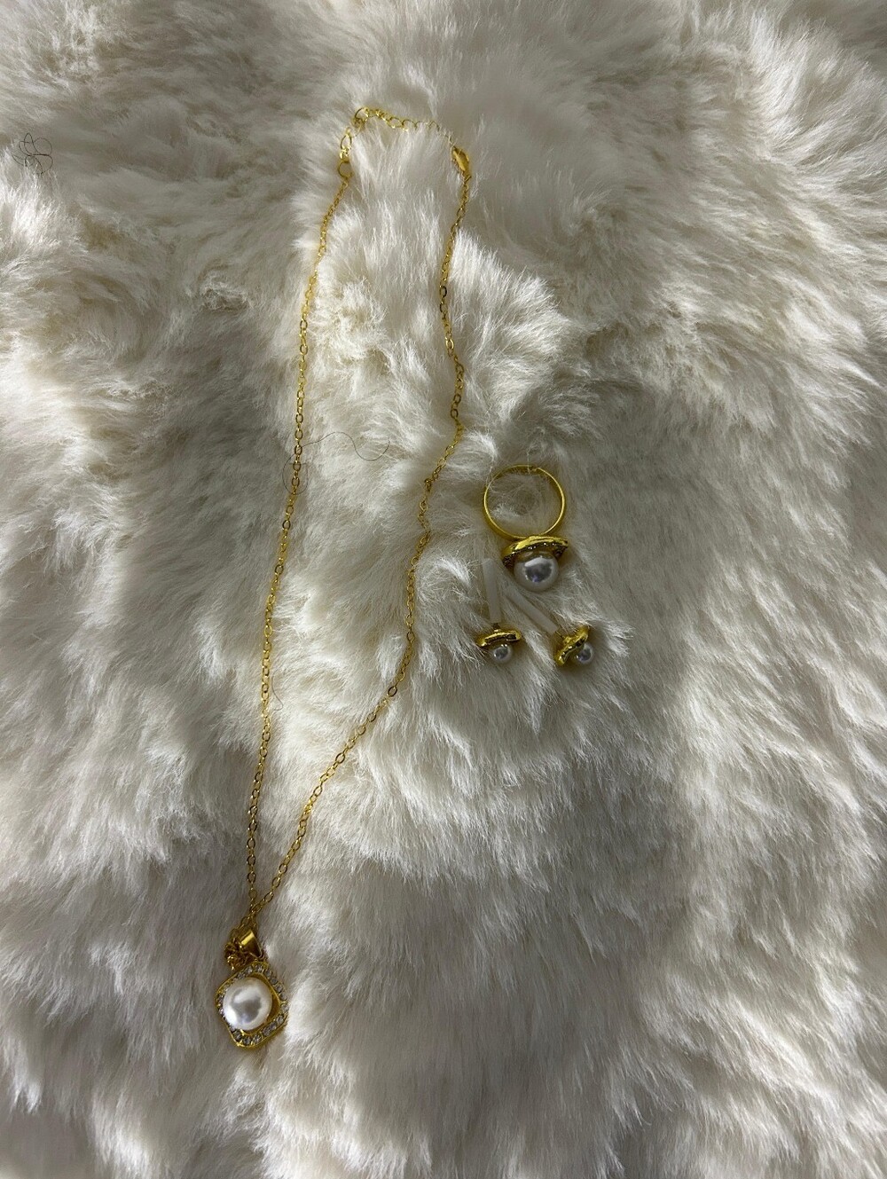Gold Pearl Jewelry Set - Necklace, Ring & Earrings - Picture 7 of 7